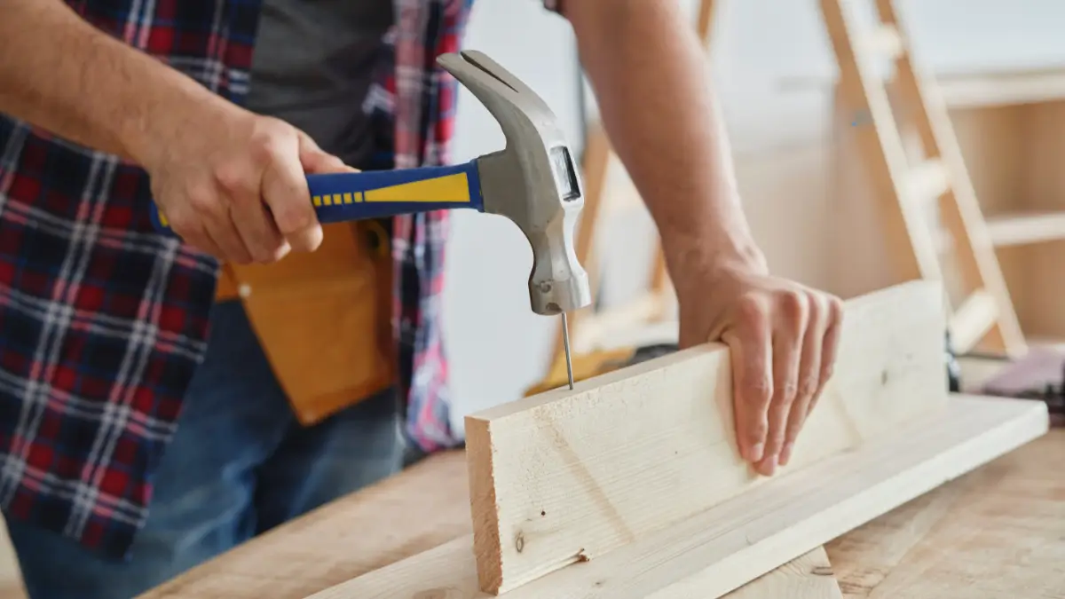 Como fazer prateleira de madeira na parede​