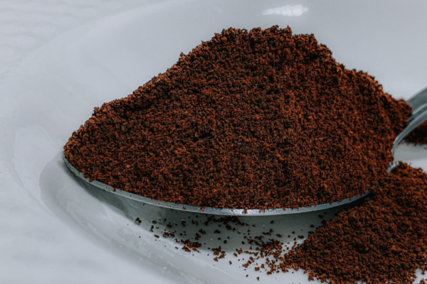 Borra de café nas plantas
